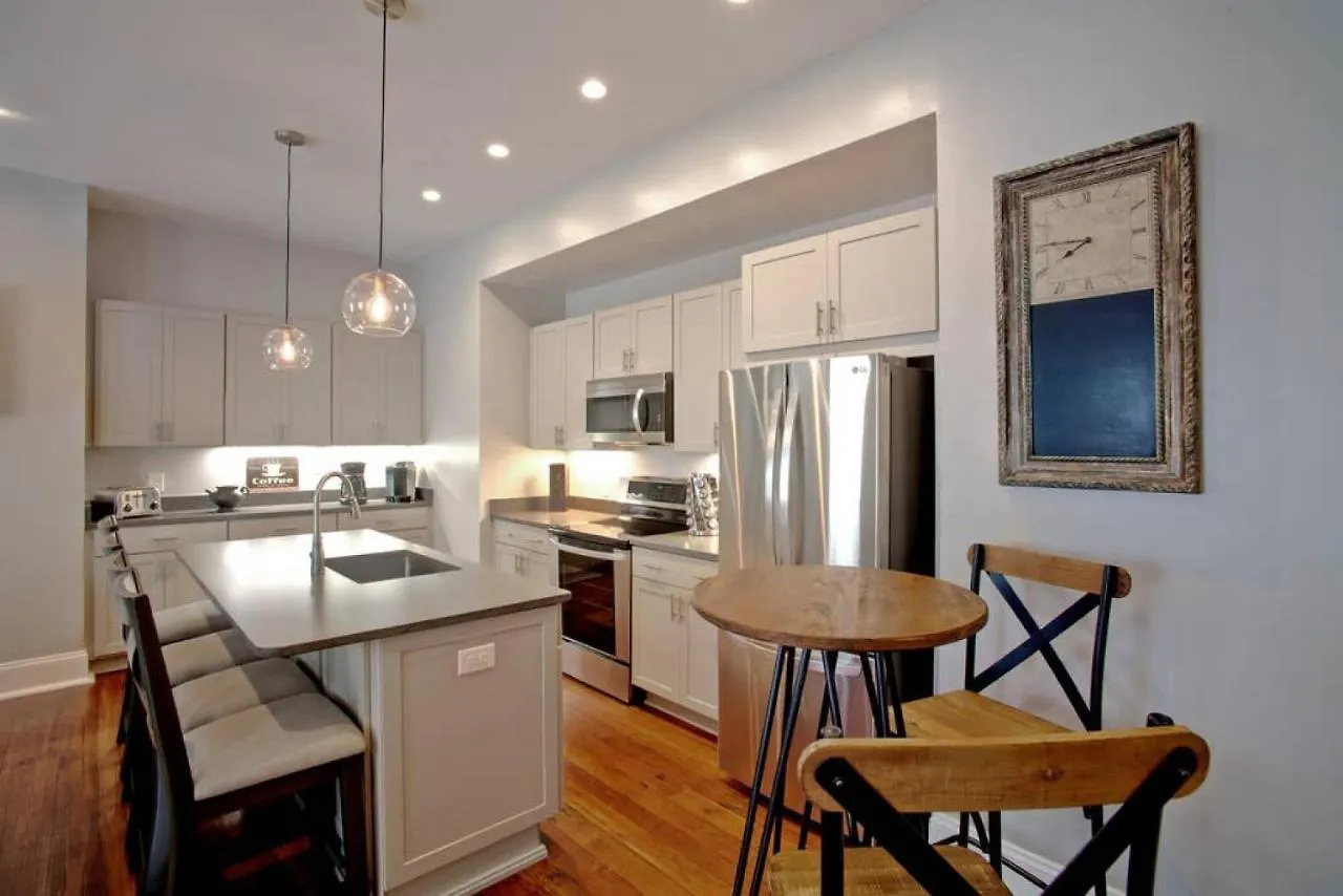 Holiday home Newly Renovated 4 Bed 3 Bath And 2 Parking Spots Villa Savannah