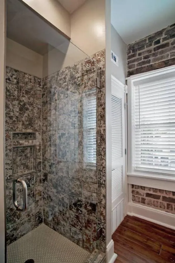 Newly Renovated 4 Bed 3 Bath And 2 Parking Spots Villa Savannah 0*,  United States
