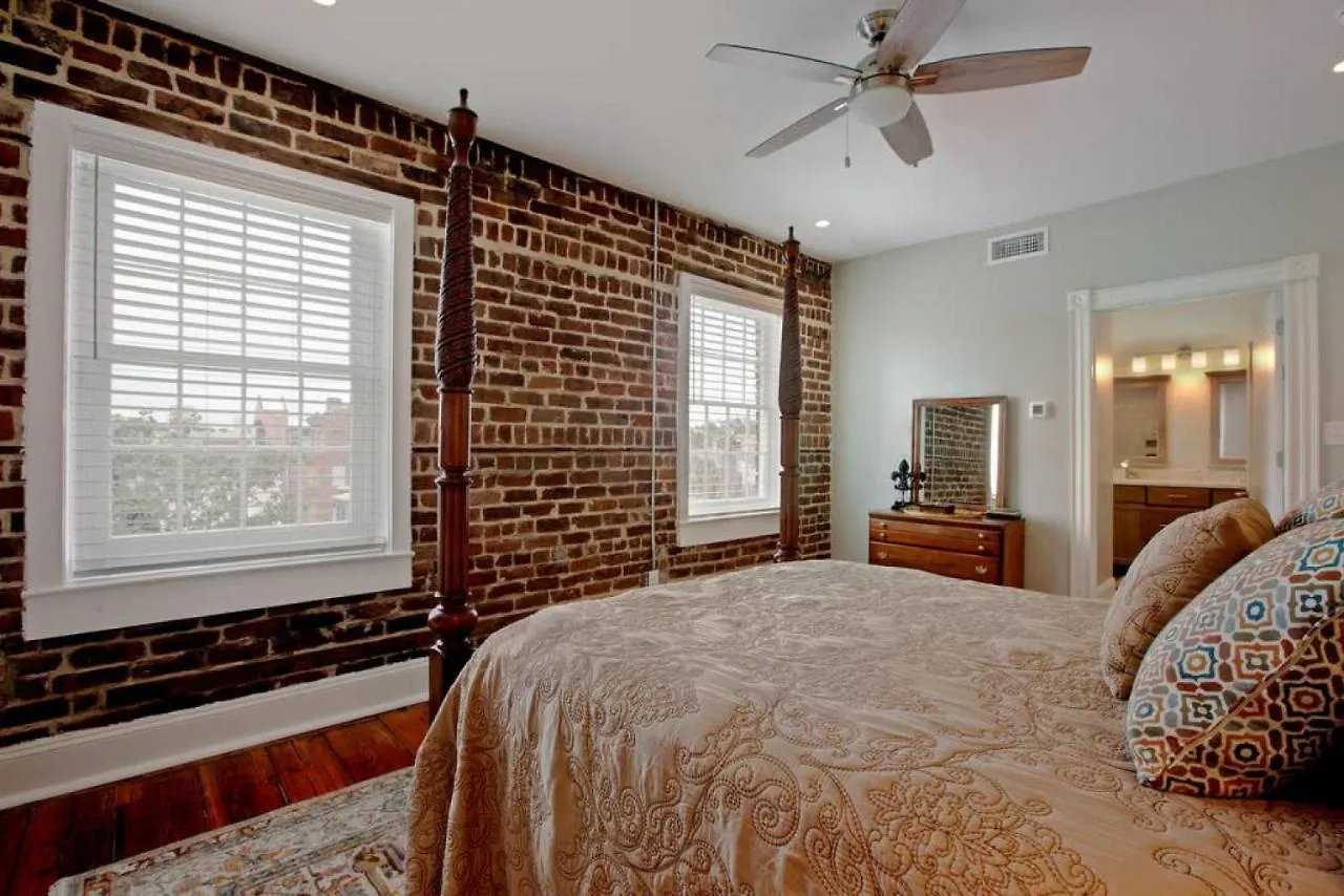 Holiday home Newly Renovated 4 Bed 3 Bath And 2 Parking Spots Villa Savannah